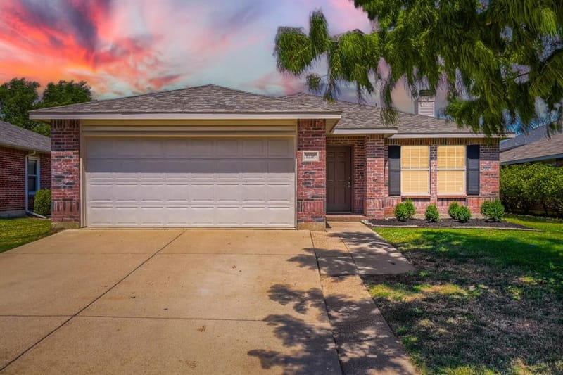 1216 Haley Lane, Burleson TX 76028