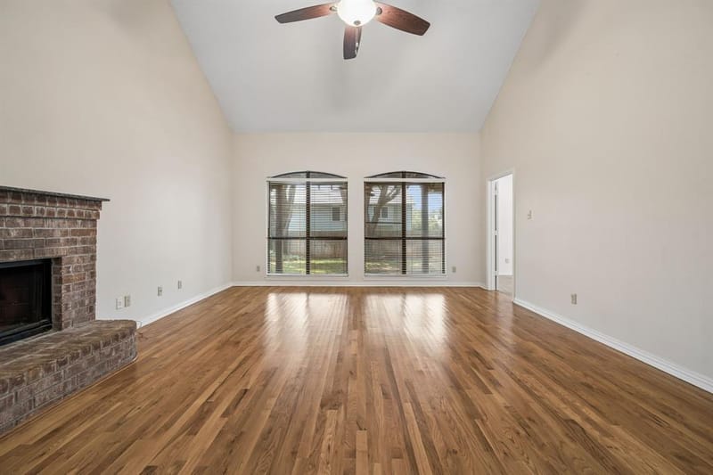 2612 Fountainview Drive, Corinth TX 76210 - Photo 6
