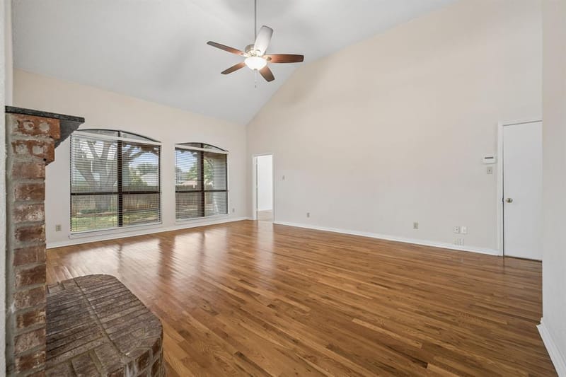 2612 Fountainview Drive, Corinth TX 76210 - Photo 7