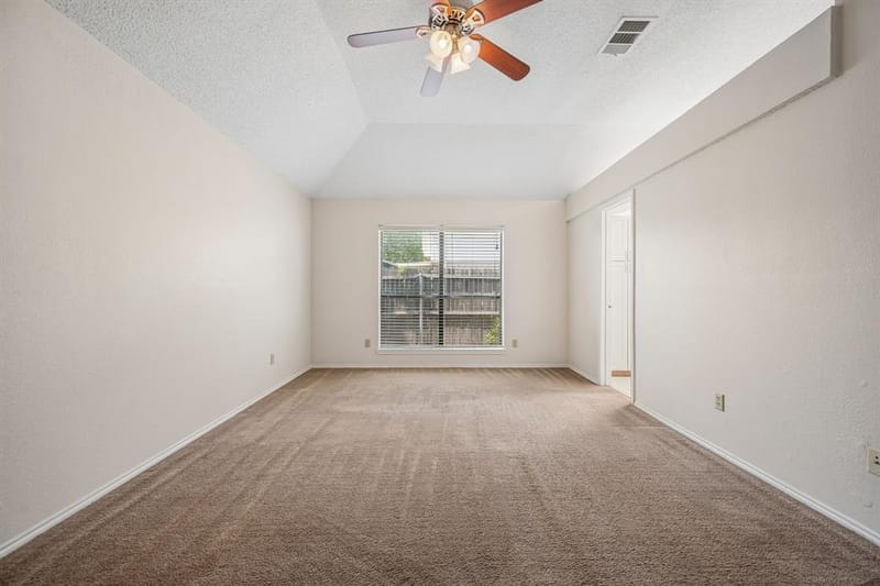 2612 Fountainview Drive, Corinth TX 76210 - Photo 15