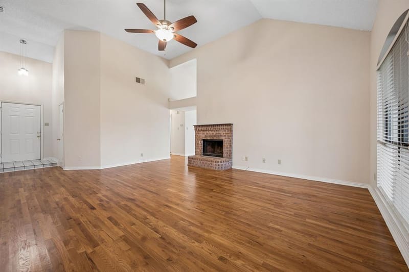 2612 Fountainview Drive, Corinth TX 76210 - Photo 8