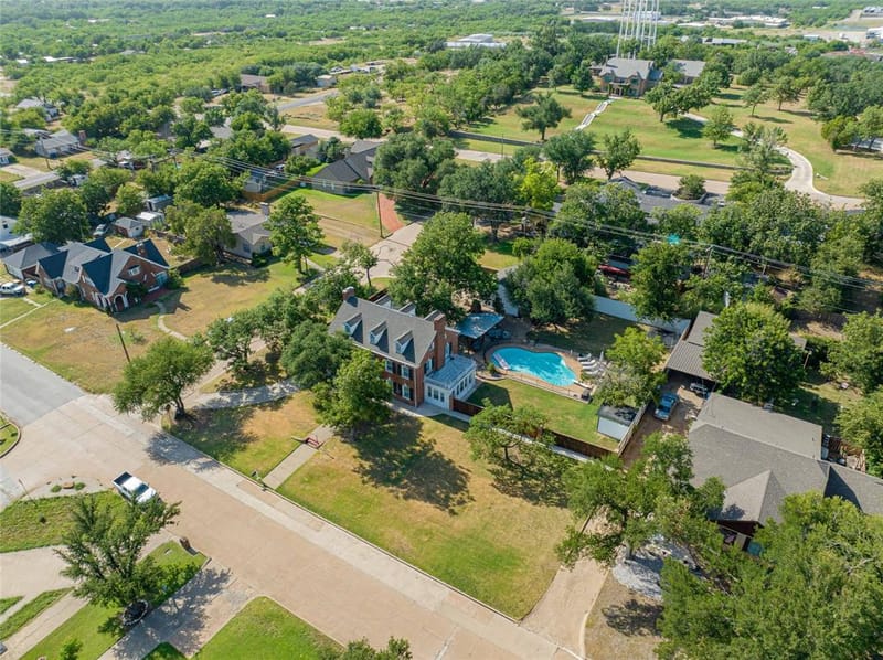 1002 E Lindsey Street, Breckenridge TX 76424 - Photo 35