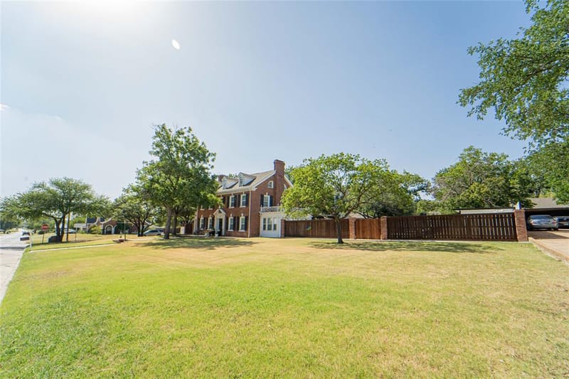 1002 E Lindsey Street, Breckenridge TX 76424 - Photo 4