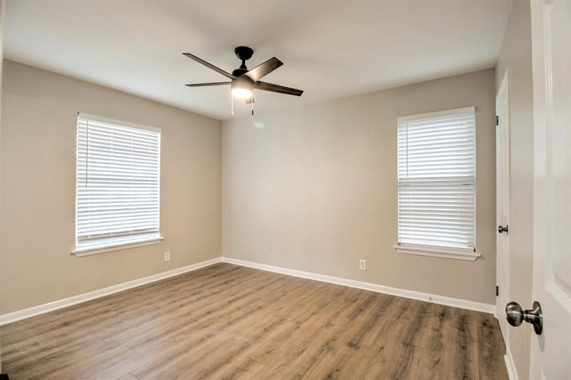 327 W Mckinney Street, Pilot Point TX 76258 - Photo 16
