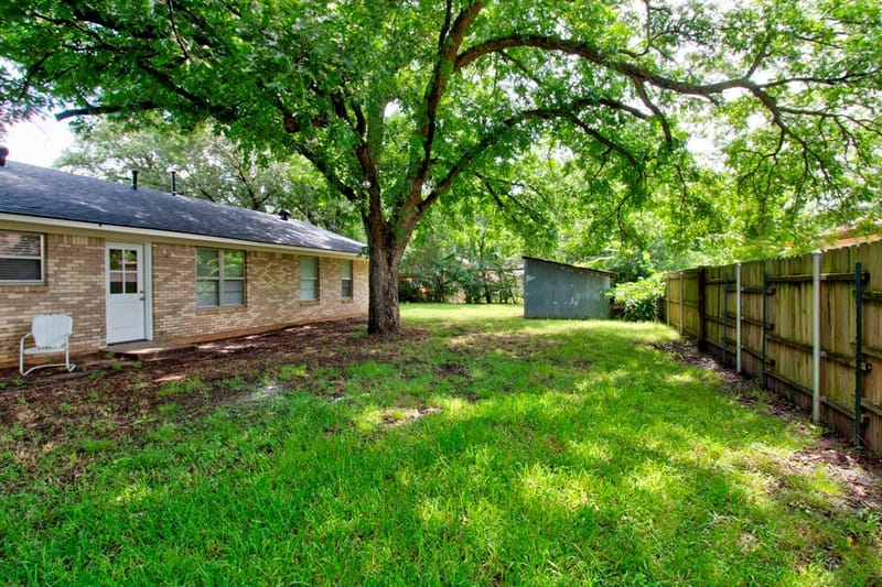 327 W Mckinney Street, Pilot Point TX 76258 - Photo 22