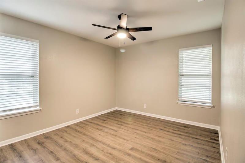 327 W Mckinney Street, Pilot Point TX 76258 - Photo 20