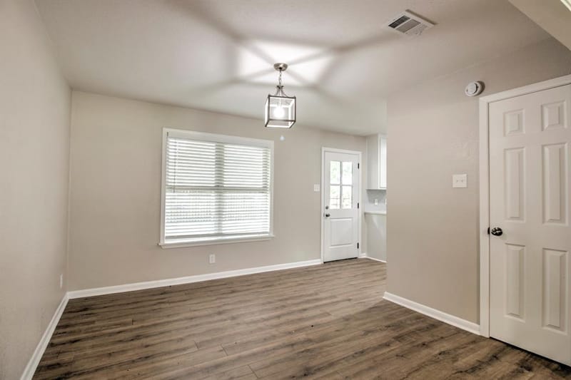 327 W Mckinney Street, Pilot Point TX 76258 - Photo 9
