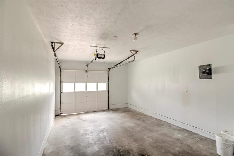 327 W Mckinney Street, Pilot Point TX 76258 - Photo 14