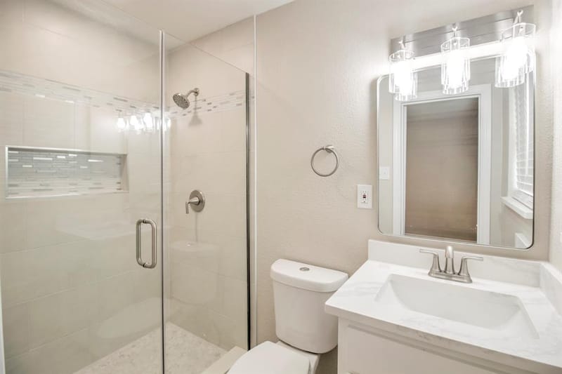 327 W Mckinney Street, Pilot Point TX 76258 - Photo 18
