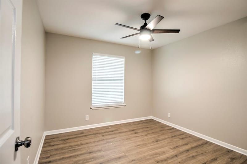 327 W Mckinney Street, Pilot Point TX 76258 - Photo 19