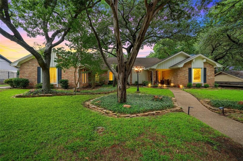 9913 Burgundy Lane, Woodway TX 76712