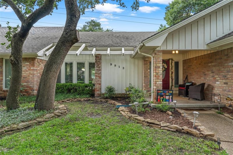 9913 Burgundy Lane, Woodway TX 76712 - Photo 30