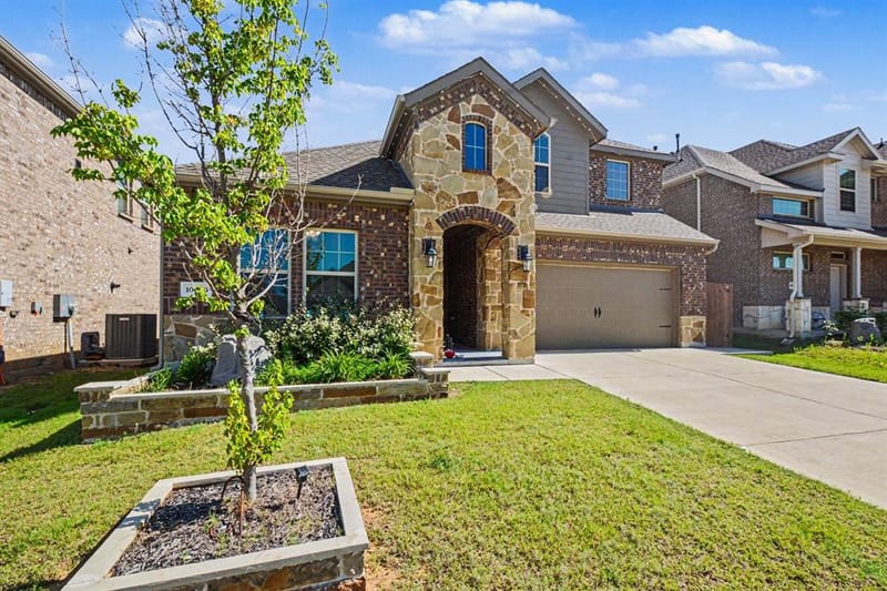 10600 Breezeway Drive, Aubrey TX 76227 - Photo 3