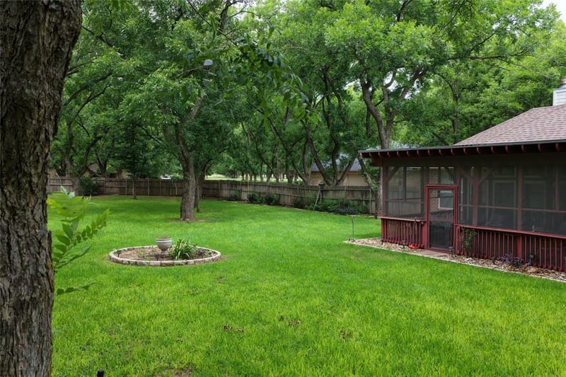 8803 Hampton South Court, Granbury TX 76049 - Photo 34