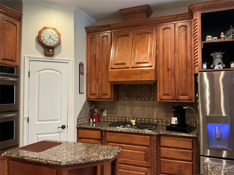 8803 Hampton South Court, Granbury TX 76049 - Photo 8