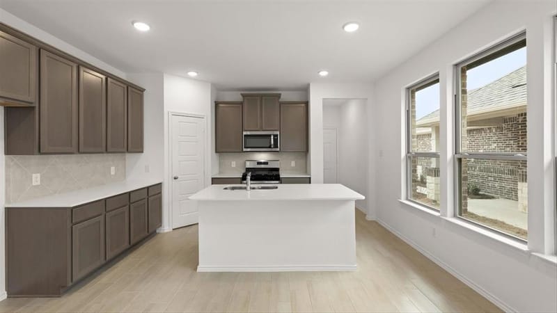 1644 Edgeway Drive, Aubrey TX 76227 - Photo 5