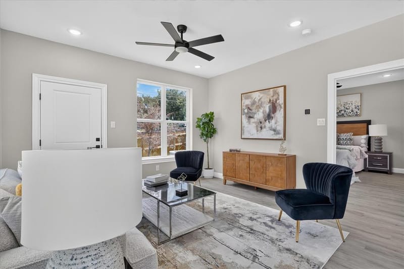 804 Premier, Grand Prairie TX 75051 - Photo 6