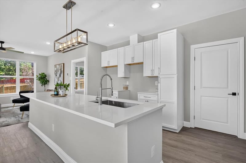 804 Premier, Grand Prairie TX 75051 - Photo 13