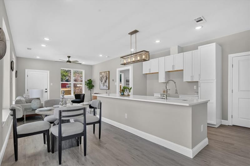 804 Premier, Grand Prairie TX 75051 - Photo 12