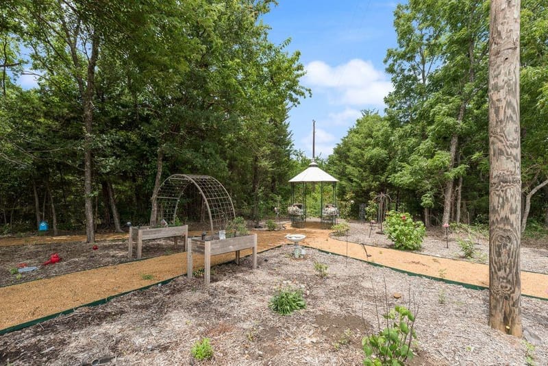 1070 County Road 3030, Bonham TX 75418 - Photo 13