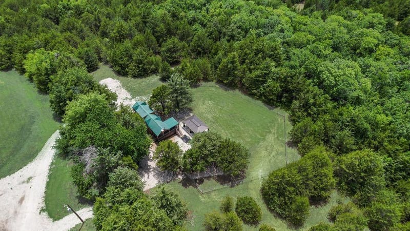 1070 County Road 3030, Bonham TX 75418 - Photo 9