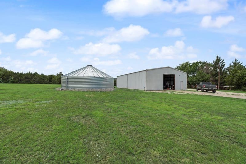 1070 County Road 3030, Bonham TX 75418 - Photo 14