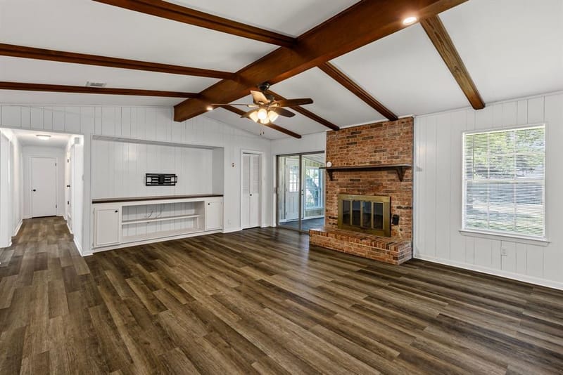 148 Royal Lane, Commerce TX 75428 - Photo 2