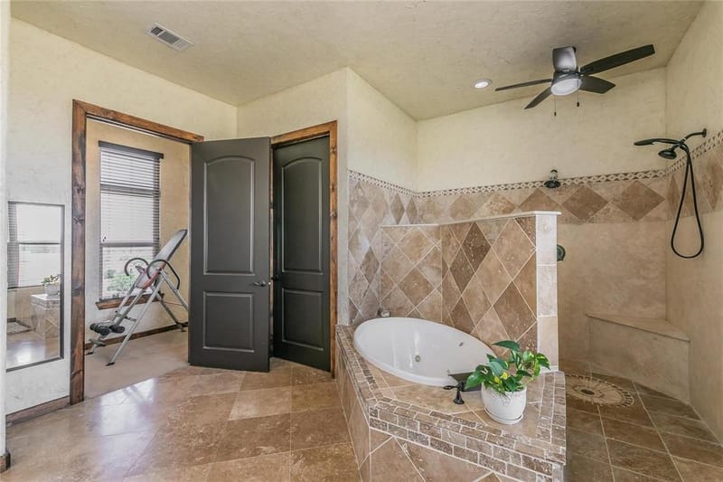 11525 Eagle Vista Drive, Fort Worth TX 76179 - Photo 18