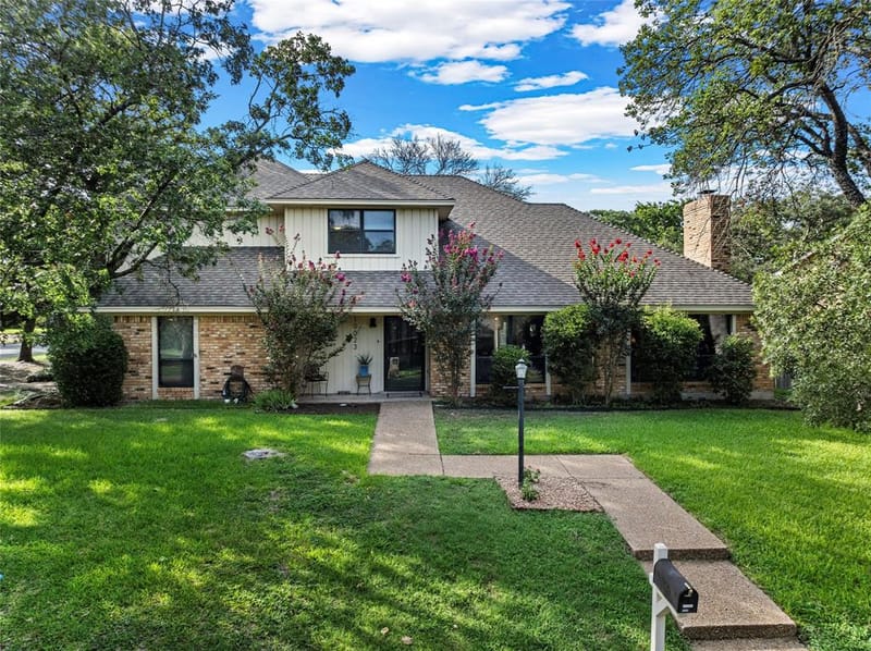 10023 Ramblewood Drive, Woodway TX 76712