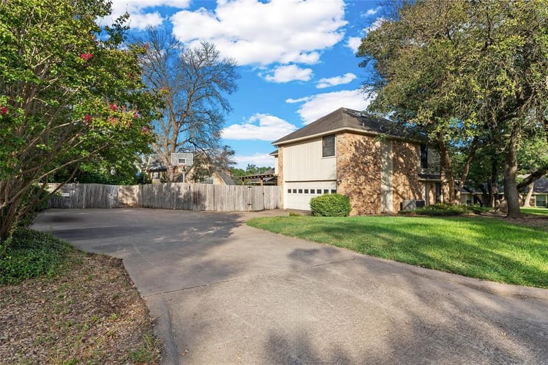 10023 Ramblewood Drive, Woodway TX 76712 - Photo 24