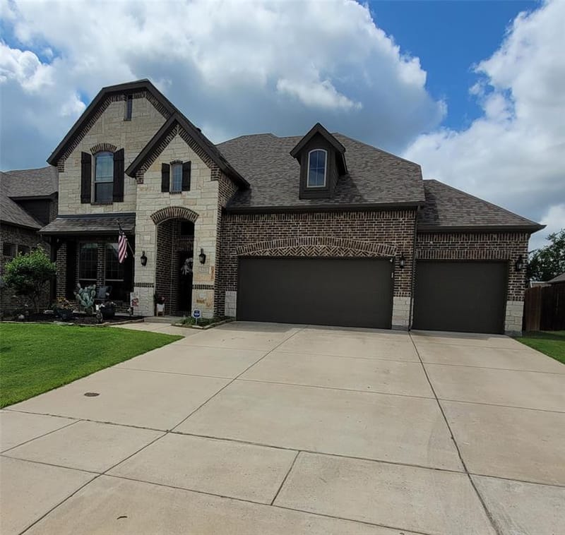 125 Providence Drive, Van Alstyne TX 75495 - Photo 2