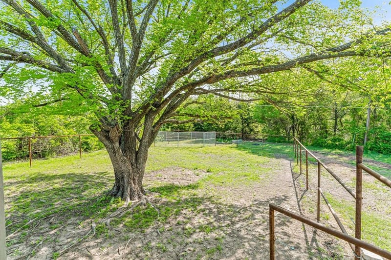 2416 Ivie Lane, Weatherford TX 76087 - Photo 23