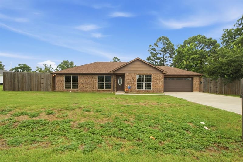 315 Stone Street, Collinsville TX 76233 - Photo 2