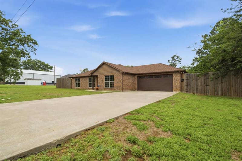 315 Stone Street, Collinsville TX 76233 - Photo 4