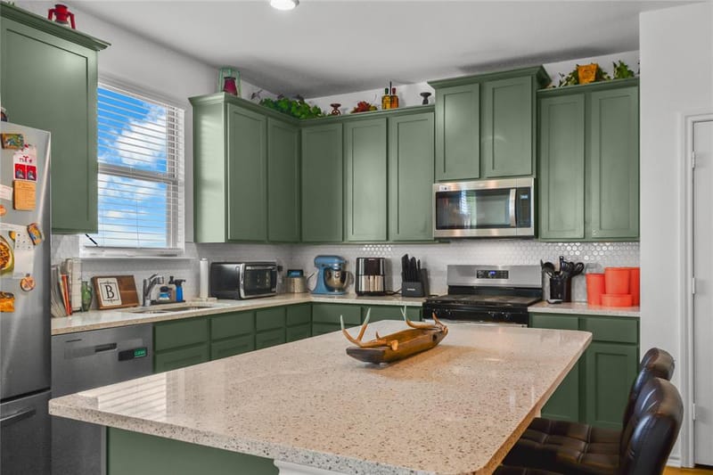 808 Jaguar Ridge, Godley TX 76044 - Photo 2
