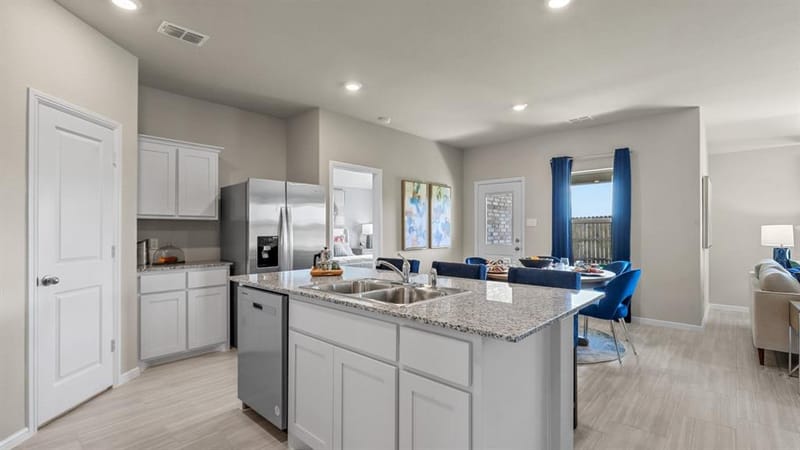 1300 BRISTOL Way, Granbury TX 76048 - Photo 4