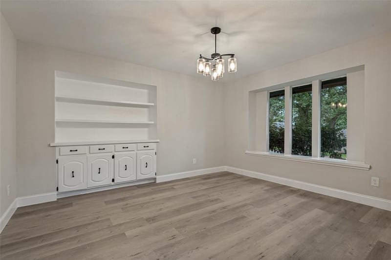 2117 Franklin Drive, Arlington TX 76011 - Photo 6