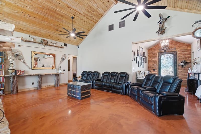 722 Three Skillet Road, Springtown TX 76082 - Photo 13