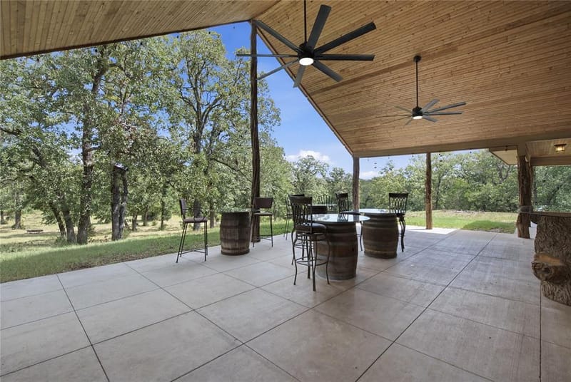 722 Three Skillet Road, Springtown TX 76082 - Photo 29