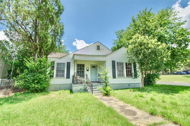 2224 Live Oak Avenue, Waco TX 76708