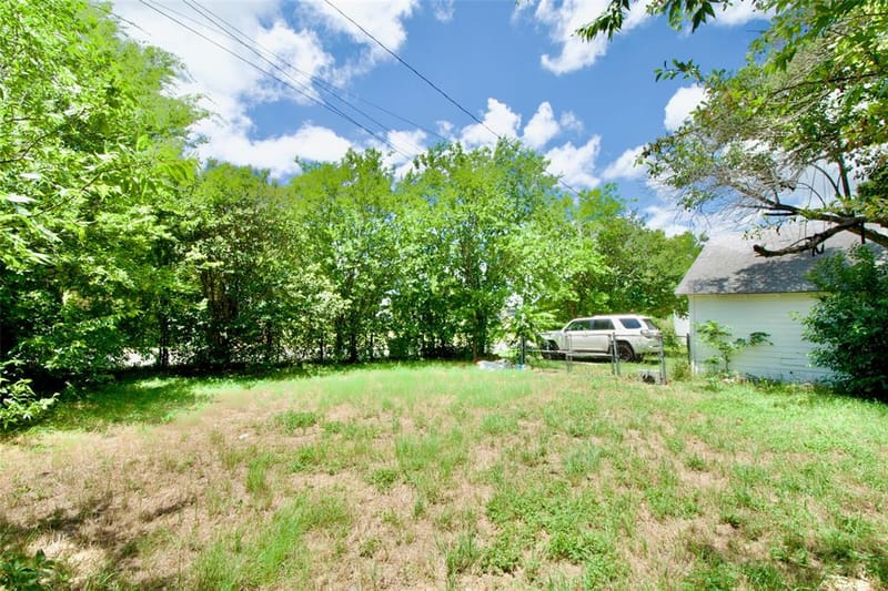 2224 Live Oak Avenue, Waco TX 76708 - Photo 19