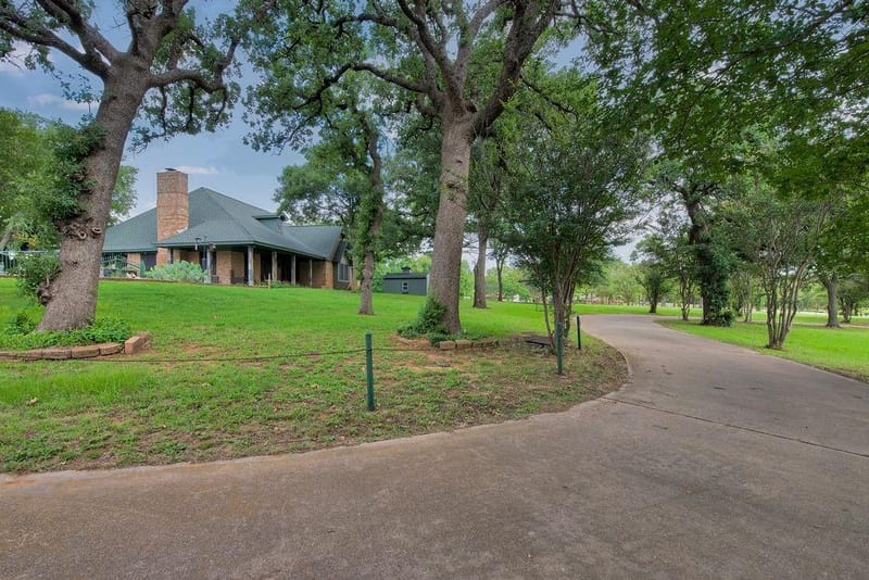 301 Ryan Avenue, Burleson TX 76028 - Photo 7