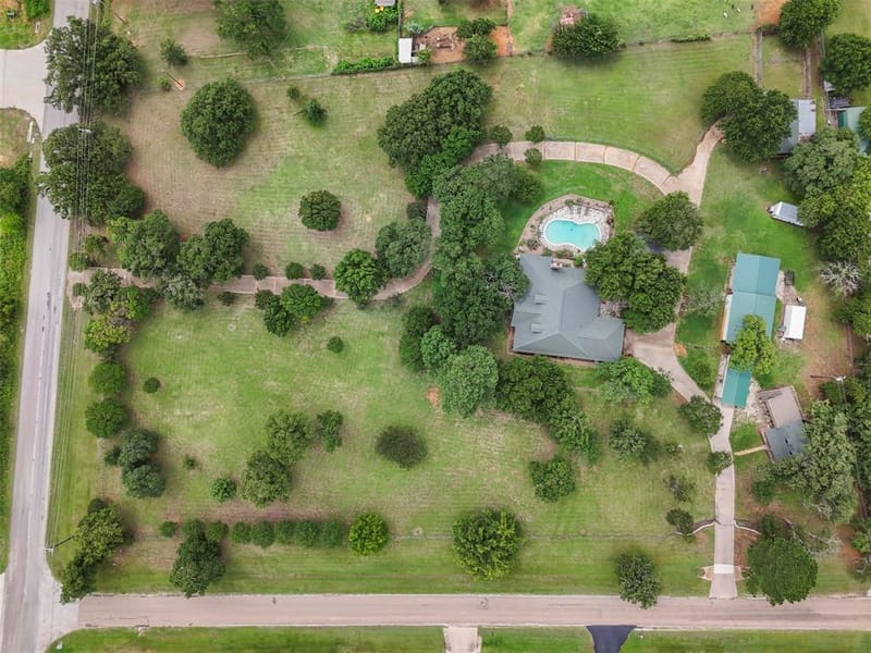 301 Ryan Avenue, Burleson TX 76028
