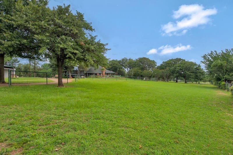 301 Ryan Avenue, Burleson TX 76028 - Photo 37