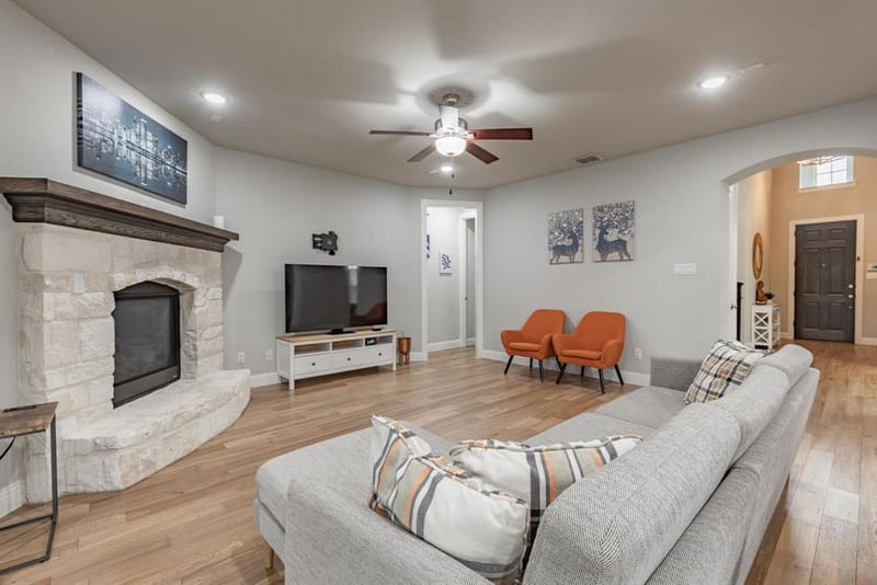 12163 Curry Creek Drive, Frisco TX 75035 - Photo 15