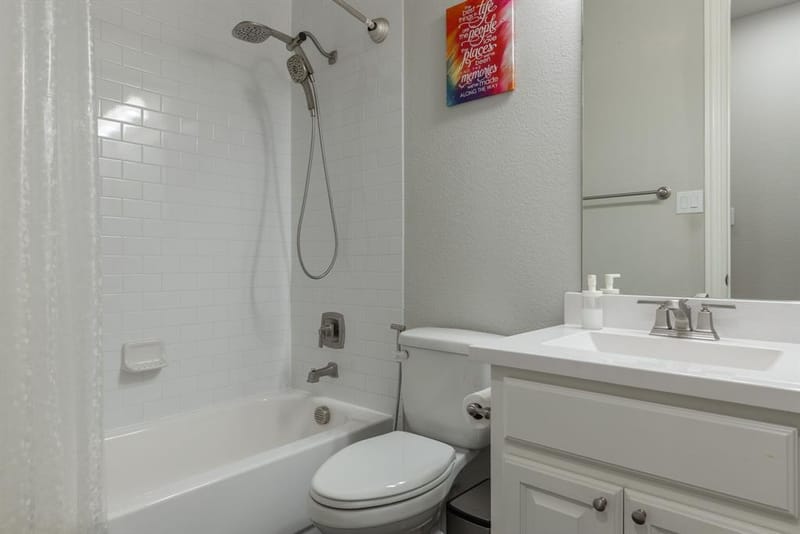 12163 Curry Creek Drive, Frisco TX 75035 - Photo 8