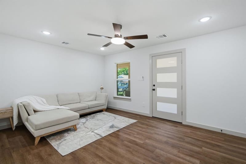 5610 Calloway Street, Sansom Park TX 76114 - Photo 4
