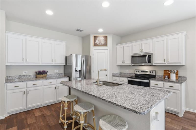 8993 Fair Oaks Drive, Providence Village TX 76227 - Photo 13