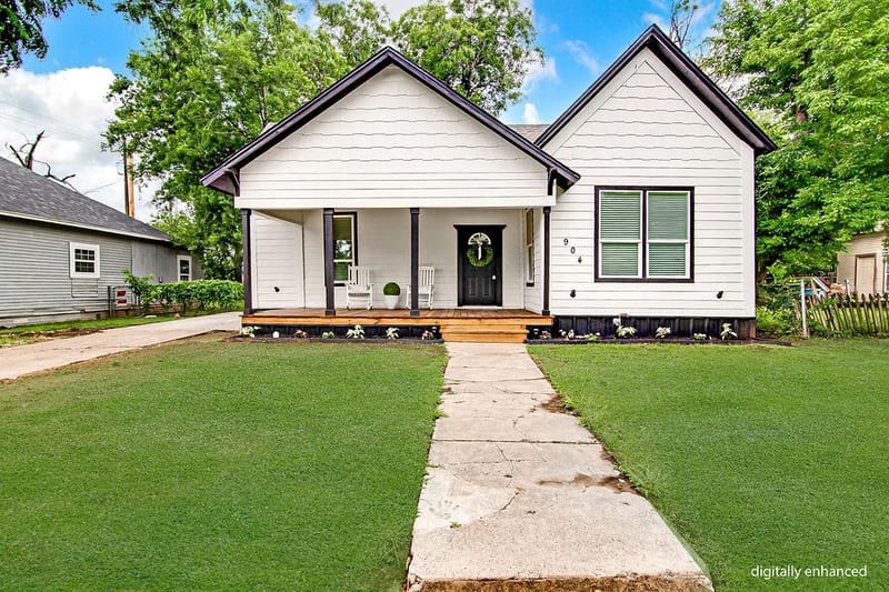 904 S Anglin Street, Cleburne TX 76031 - Photo 2