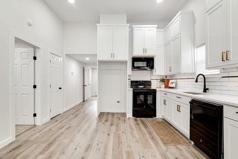904 S Anglin Street, Cleburne TX 76031 - Photo 17